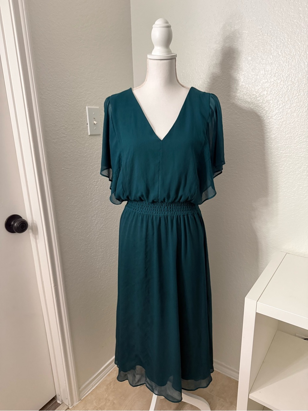 DKNY Dark Green V-Neck Smocked Waist Midi Dress